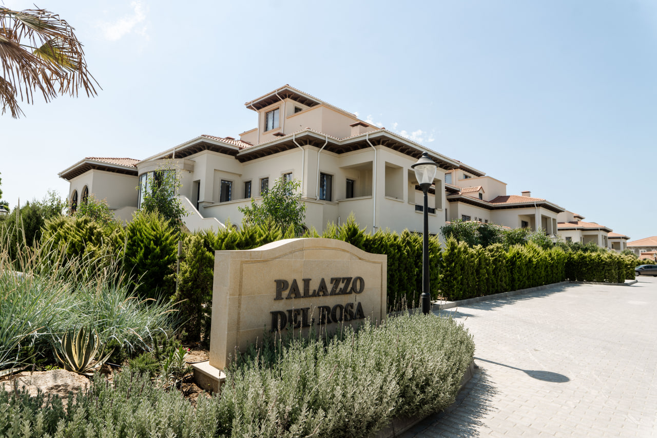 Palazzo Del Verdi Rosa